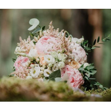 Bridal bouquet with pink peonies